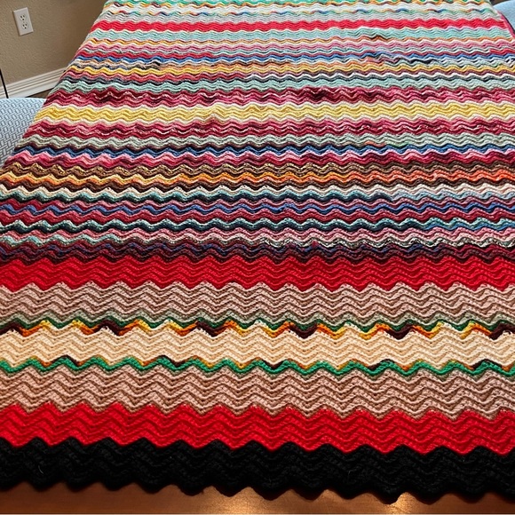 Chevron Crochet Afghan Throw Blanket - Picture 5 of 13